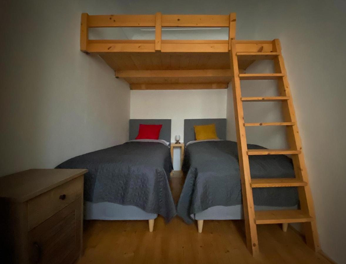 Utulny Byt Pod Prazskym Hradem Apartamento Praga Exterior foto