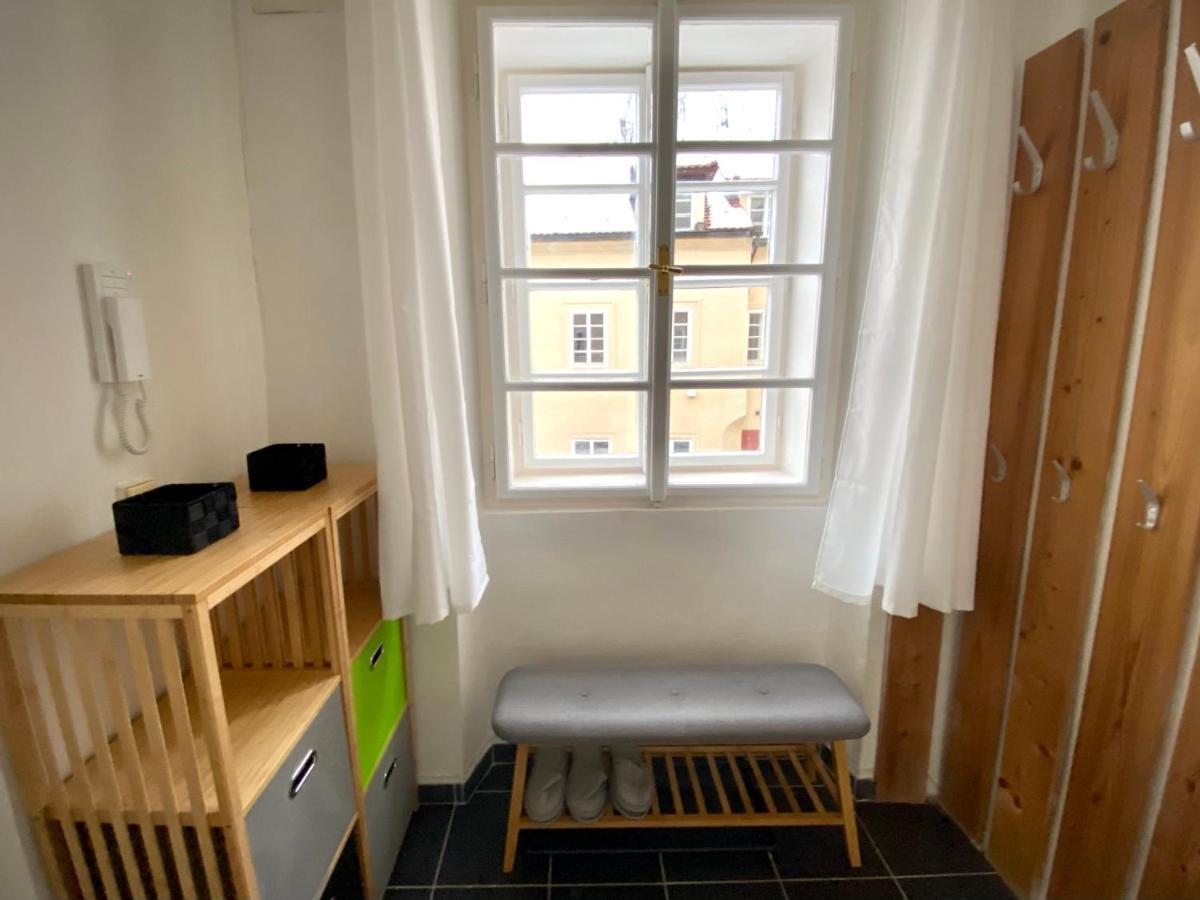 Utulny Byt Pod Prazskym Hradem Apartamento Praga Exterior foto